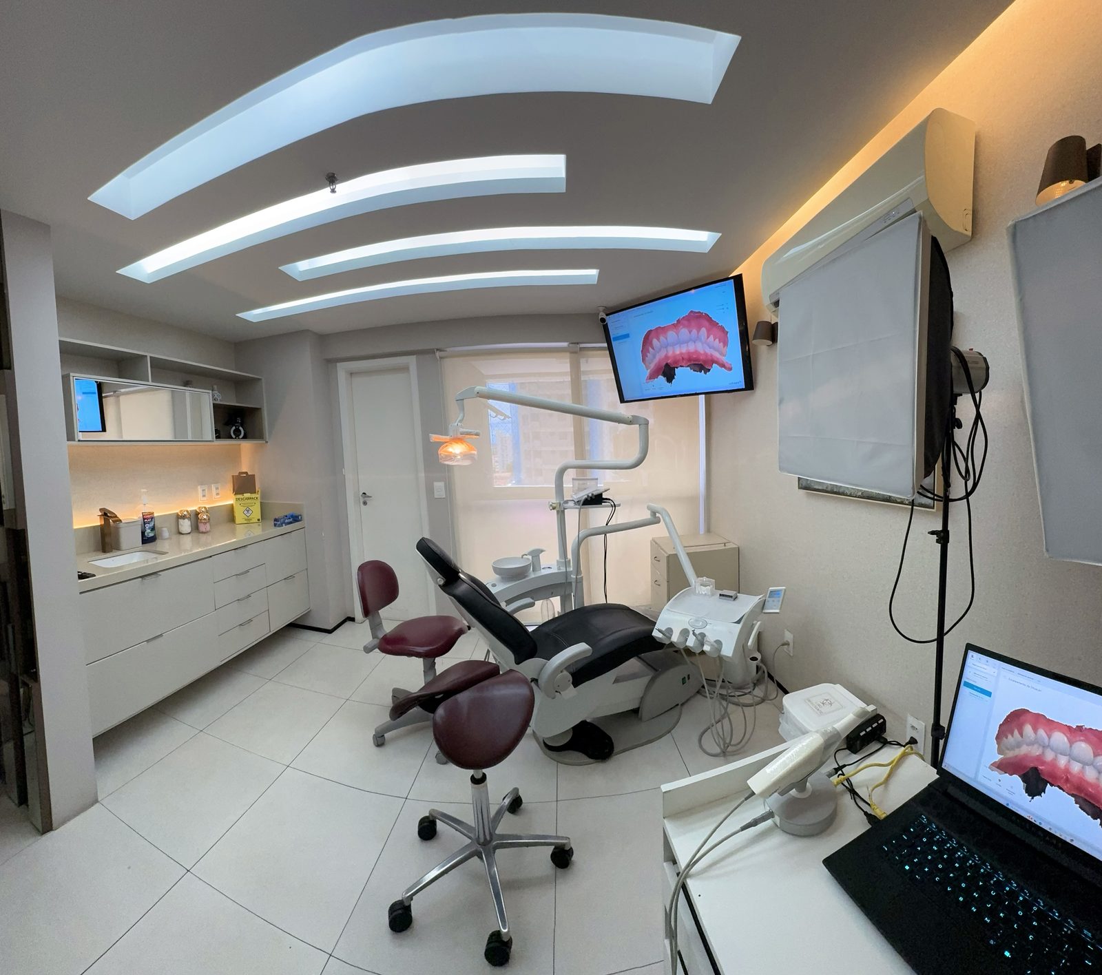 Consultório equipado