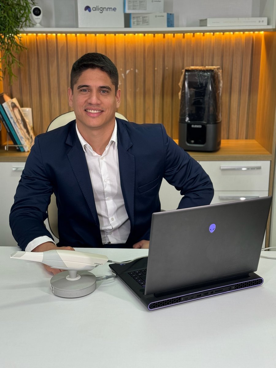 Dr. Kassio Raphael
